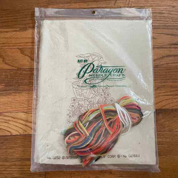 Hummel Peasant Children Girl (no 0232) Vintage Embroidery Kit by Paragon - Picture 5 of 6